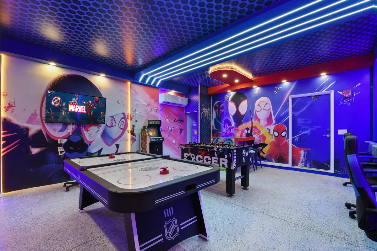 Immersive superhero-themed game room